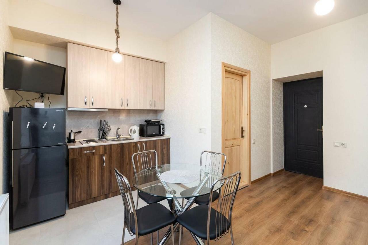 Wehost Stylish Apartment In Old Tbilisi Eksteriør bilde