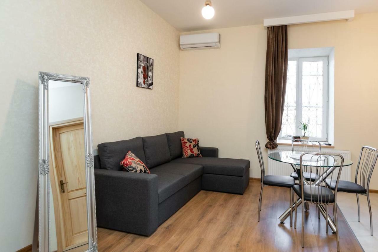 Wehost Stylish Apartment In Old Tbilisi Eksteriør bilde